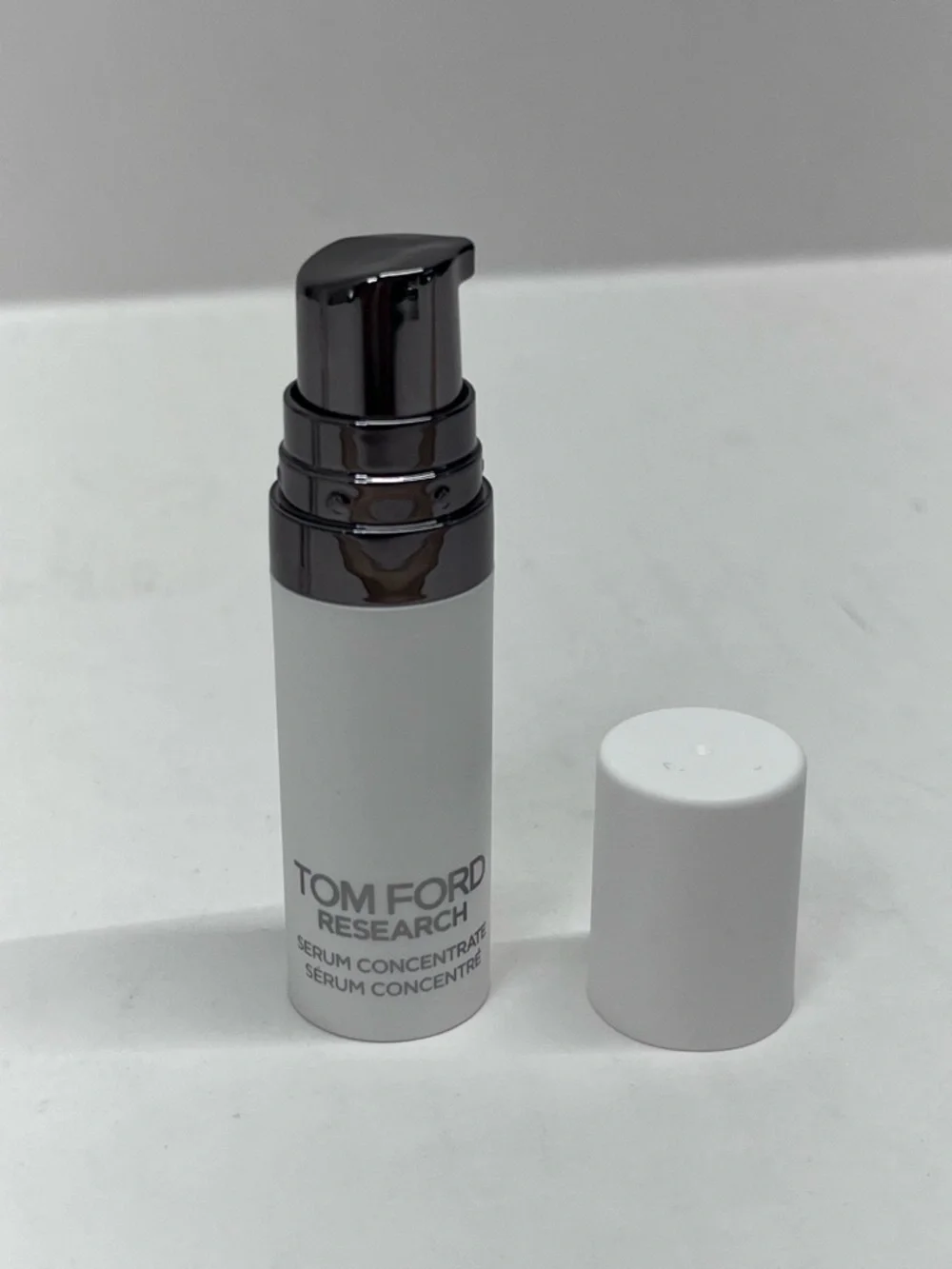 Tom Ford White and Gray Serum Concentrate Mini - Picture 3 of 5